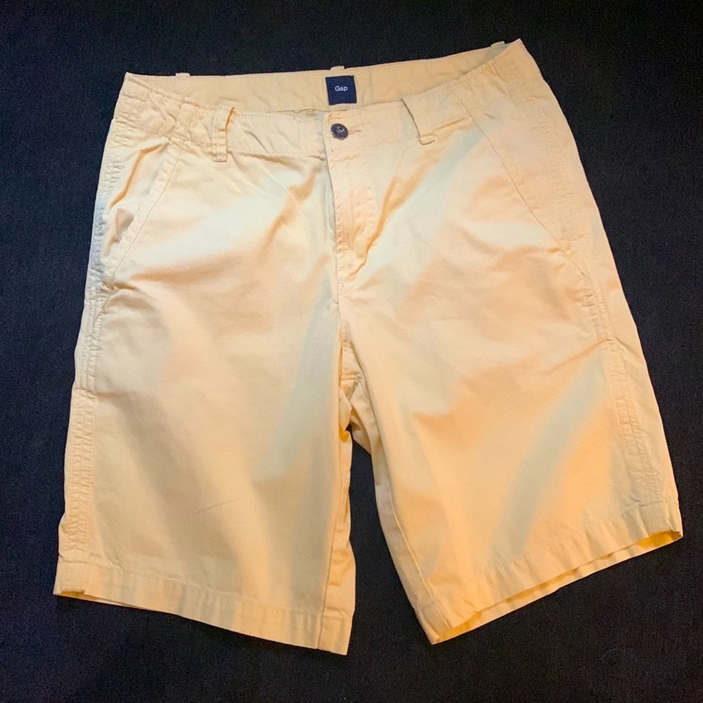 Men’s GAP Summer Yellow Shorts